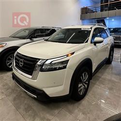 نیسان پاسفایندەر